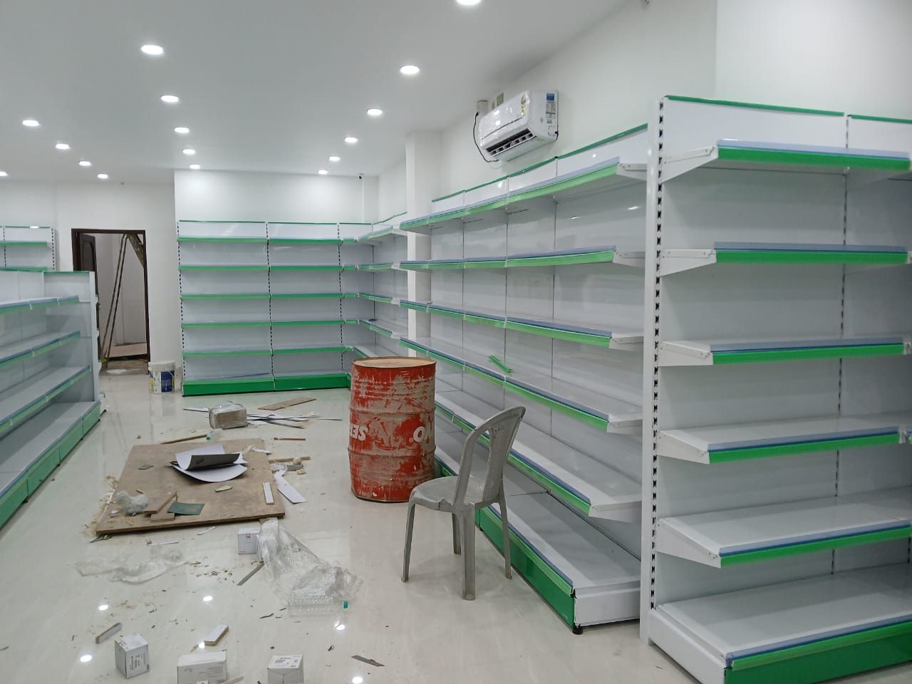 152303914_display racks, Hazaribagh, Ranchi.jpg